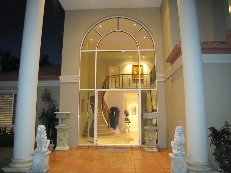 Sovereign Islands QLD 4216