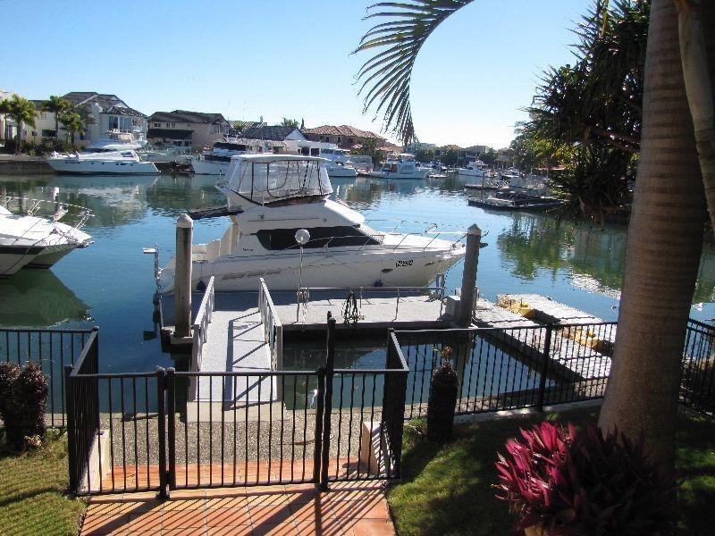 Sovereign Islands QLD 4216