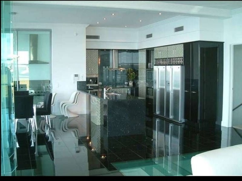 Sovereign Islands QLD 4216