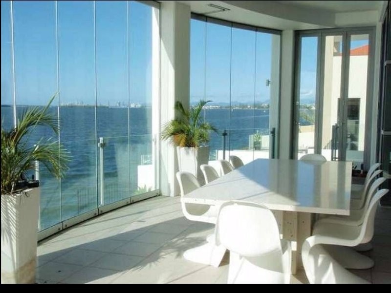 Sovereign Islands QLD 4216