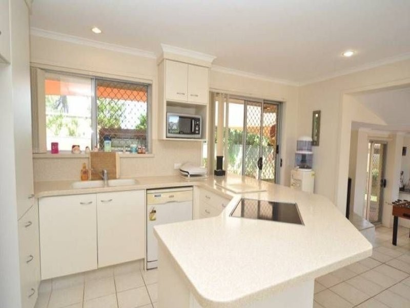 Paradise Point QLD 4216