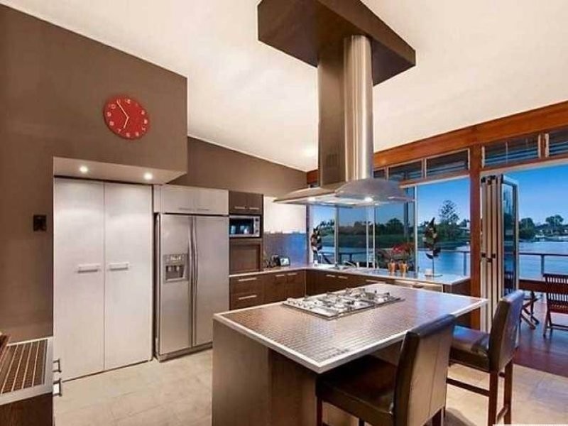 Broadbeach Waters QLD 4218