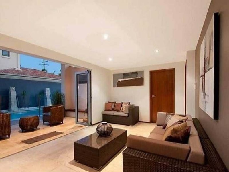 Broadbeach Waters QLD 4218