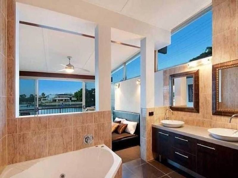 Broadbeach Waters QLD 4218