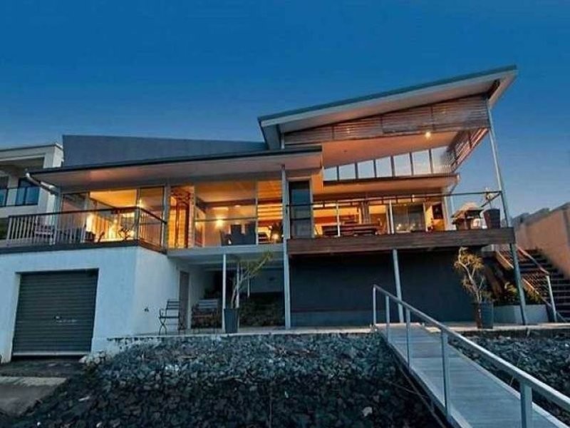 Broadbeach Waters QLD 4218