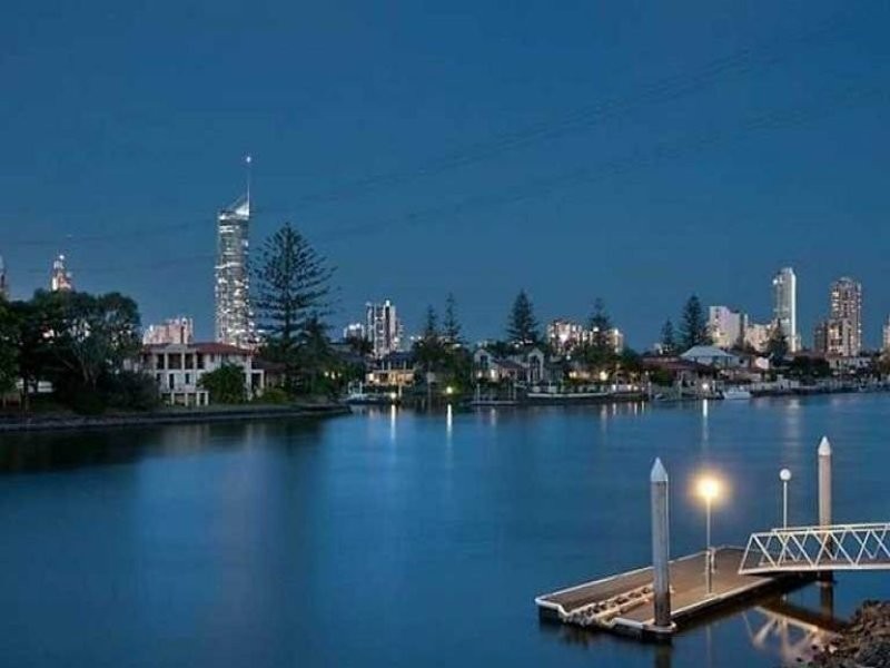 Broadbeach Waters QLD 4218