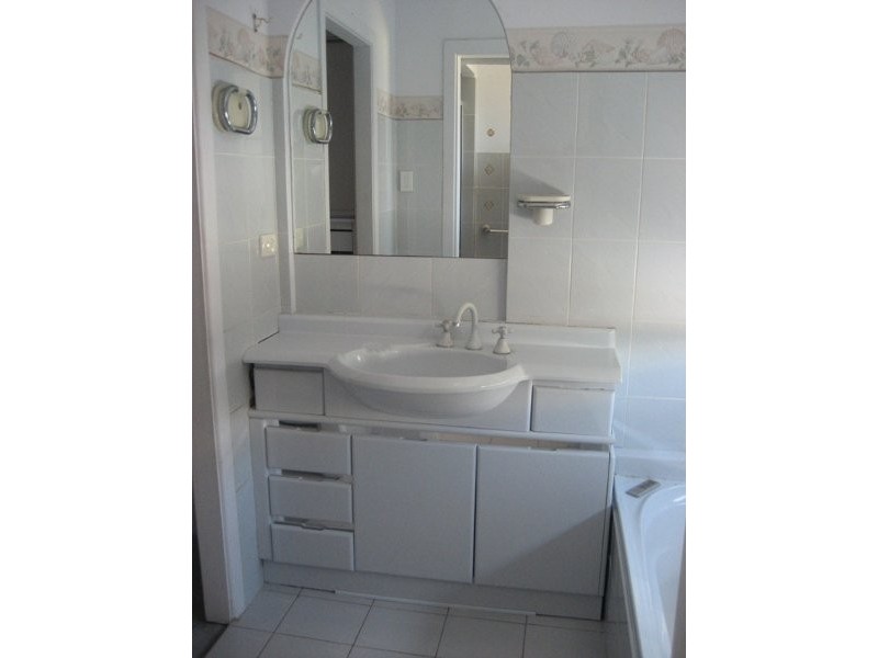 Paradise Point QLD 4216