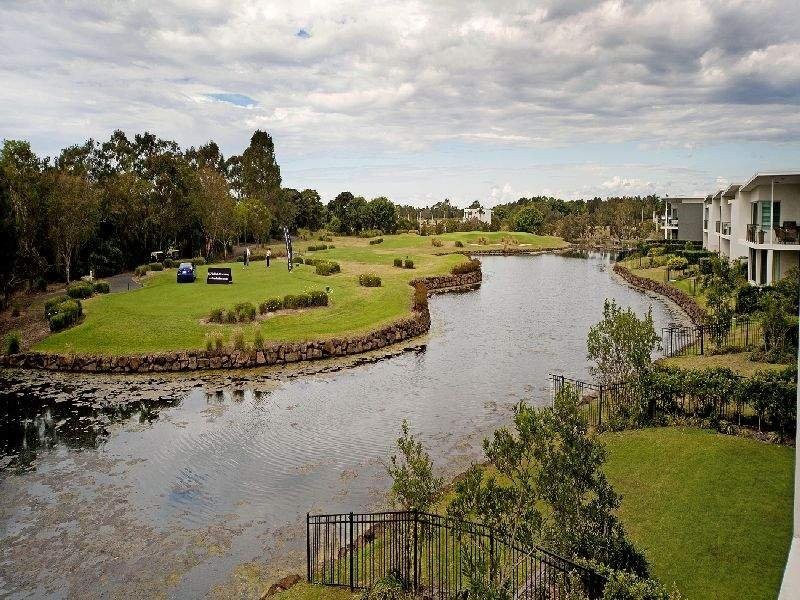 Hope Island QLD 4212