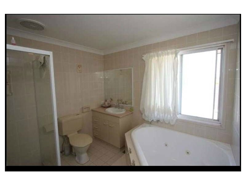8 Cattleya Court, Hollywell QLD 4216