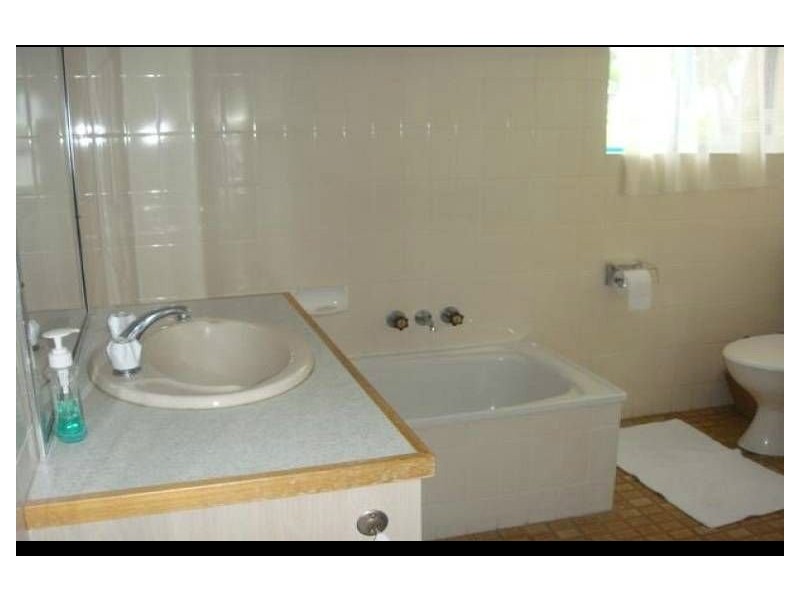 Hollywell QLD 4216