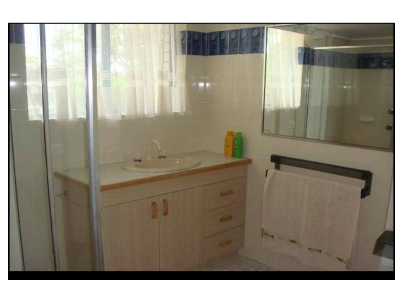 Hollywell QLD 4216