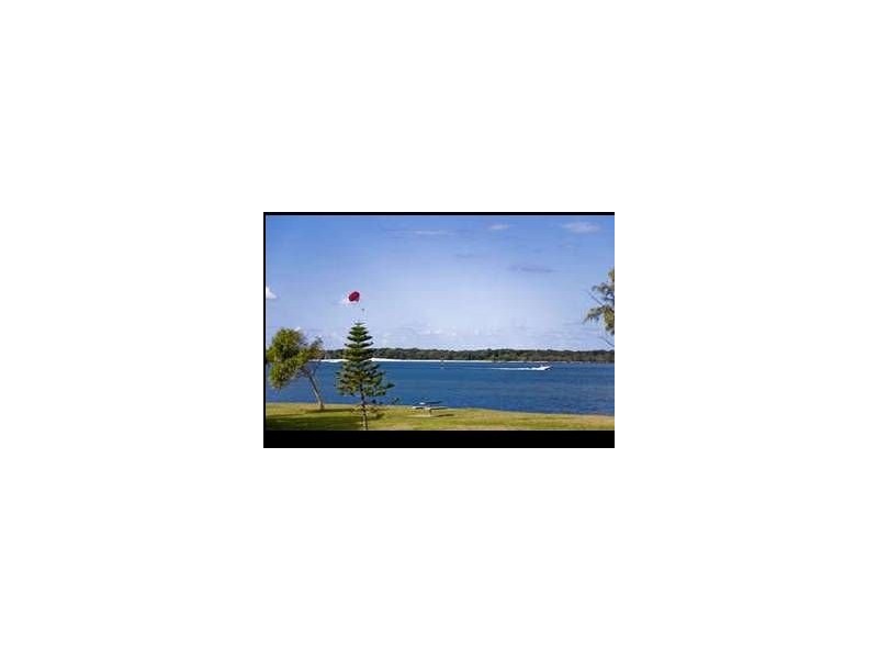 Sovereign Islands QLD 4216