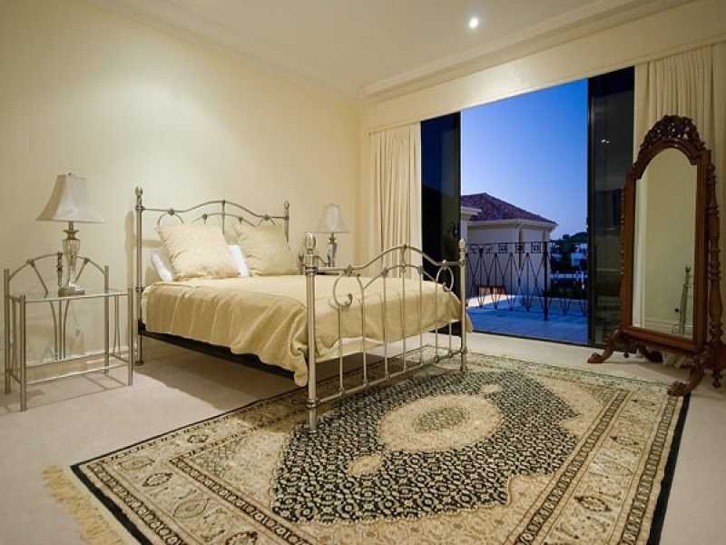 Sovereign Islands QLD 4216