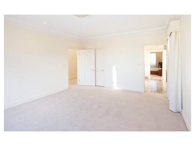 Sovereign Islands QLD 4216