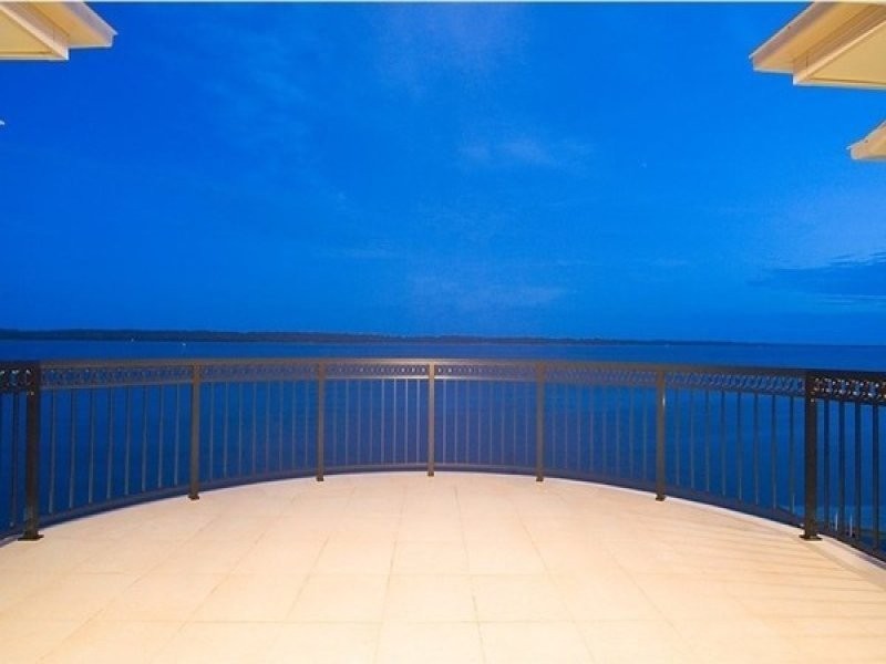 Paradise Point QLD 4216