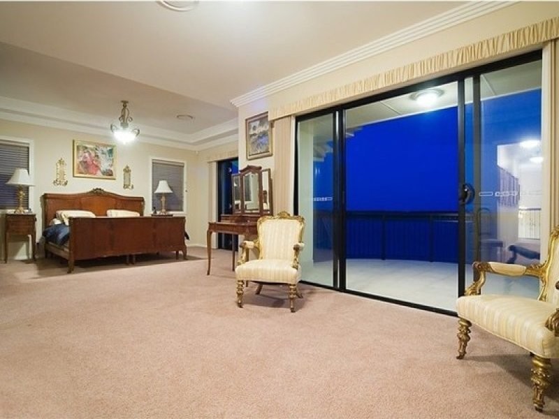 Paradise Point QLD 4216