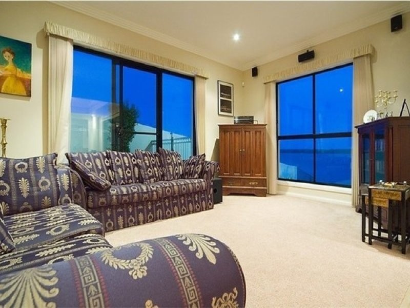 Paradise Point QLD 4216