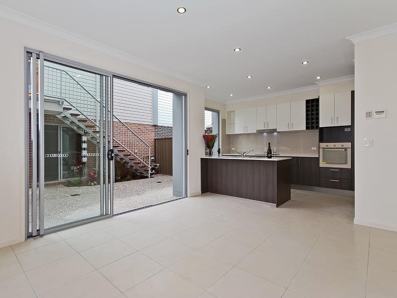 Varsity Lakes QLD 4227