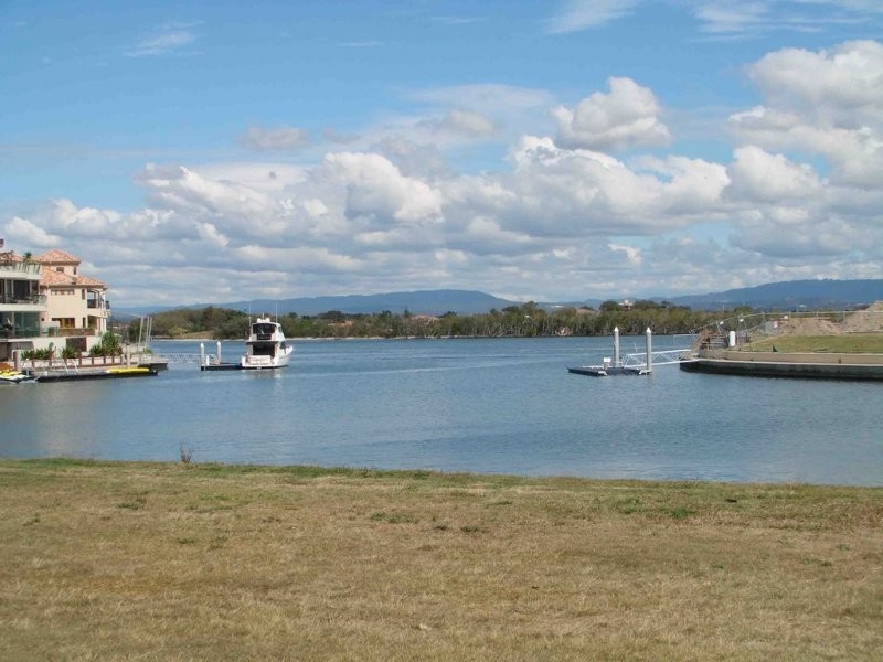 Sovereign Islands QLD 4216