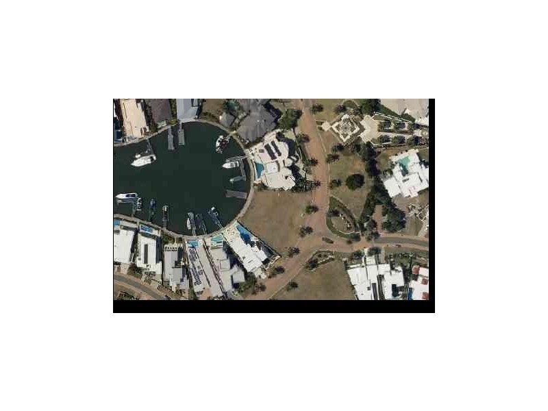 Sovereign Islands QLD 4216