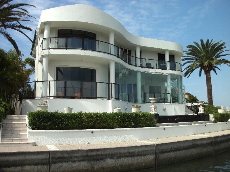 Sovereign Islands QLD 4216