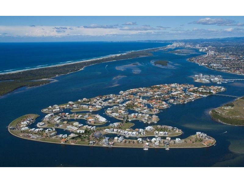 Sovereign Islands QLD 4216