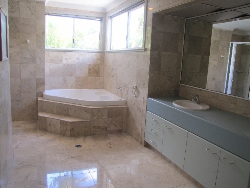 Hope Island QLD 4212