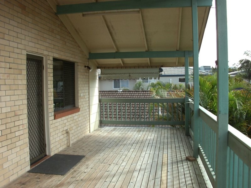 Hollywell QLD 4216