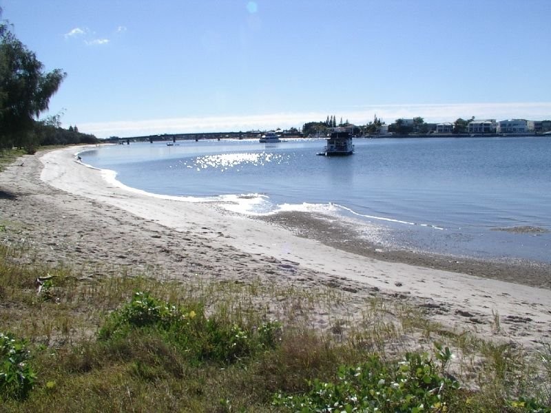 Paradise Point QLD 4216