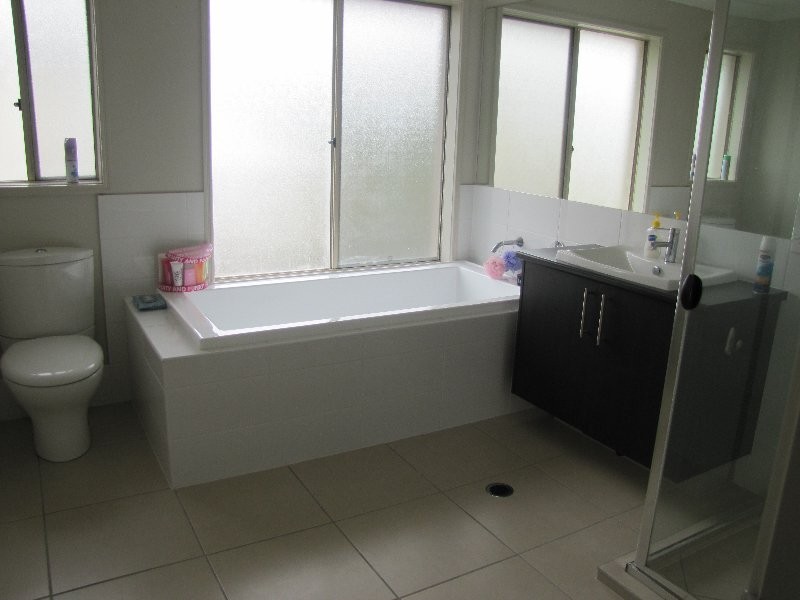 Pacific Pines QLD 4211