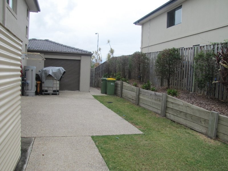 Pacific Pines QLD 4211