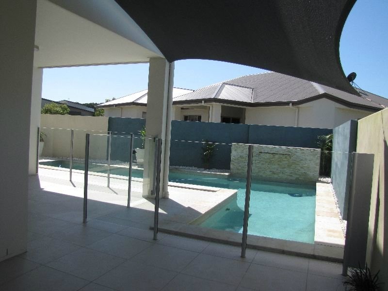 Hope Island QLD 4212