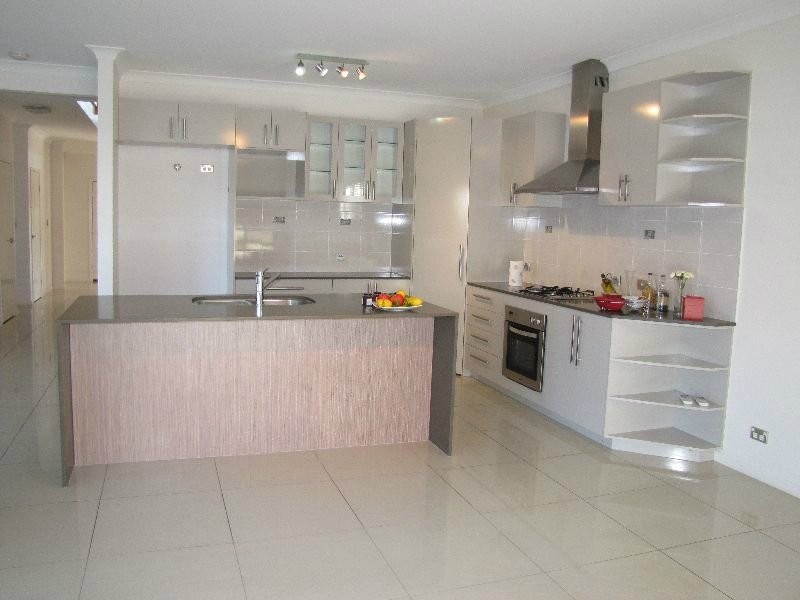 Hope Island QLD 4212