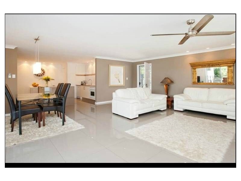 Paradise Point QLD 4216