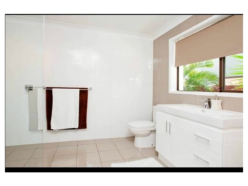 Paradise Point QLD 4216