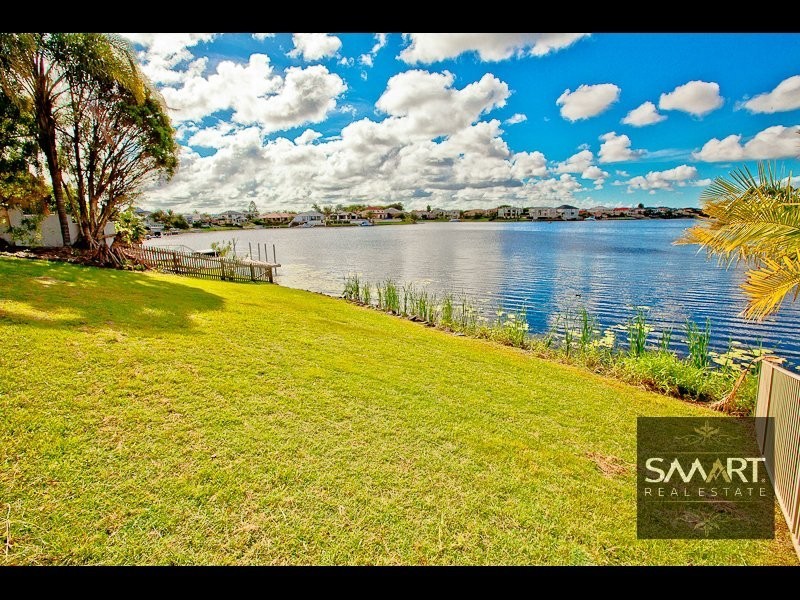 Clear Island Waters QLD 4226