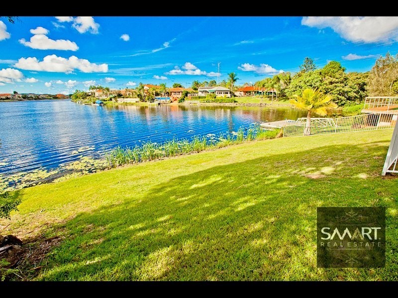 Clear Island Waters QLD 4226