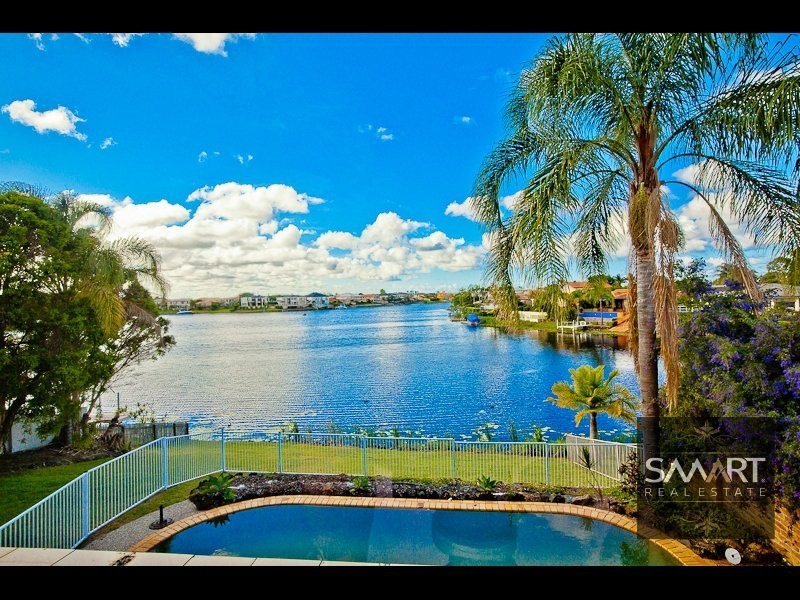 Clear Island Waters QLD 4226