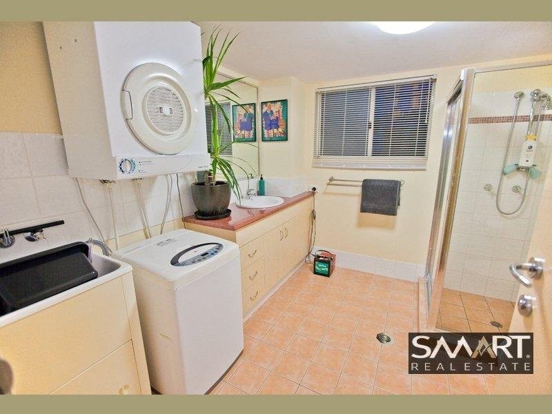 Chevron Island QLD 4217