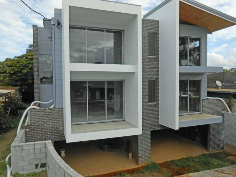 24 Drake Avenue, Paradise Point QLD 4216