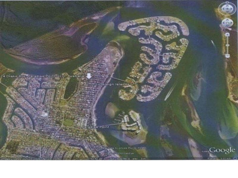 24 Drake Avenue, Paradise Point QLD 4216