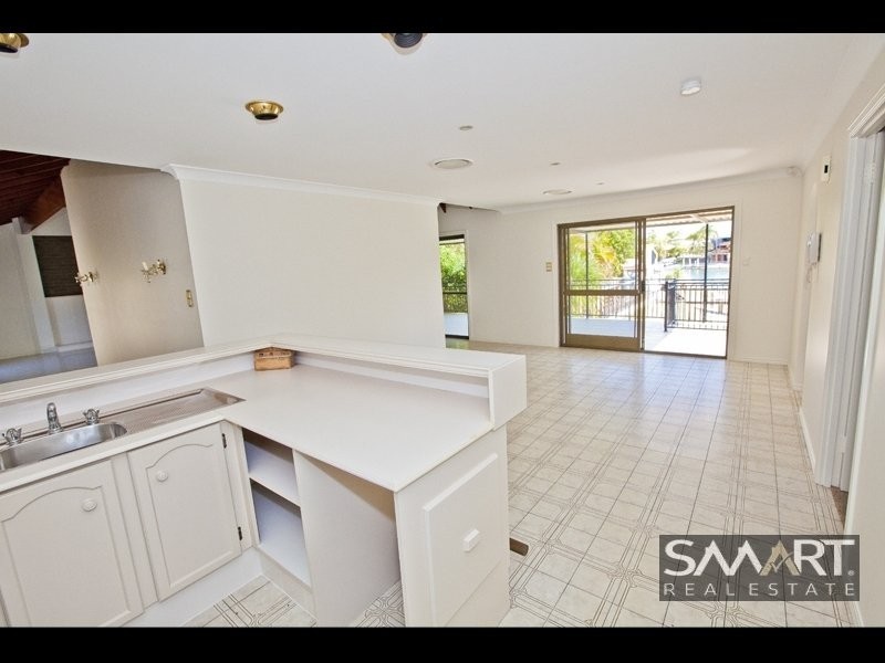 Paradise Waters QLD 4217