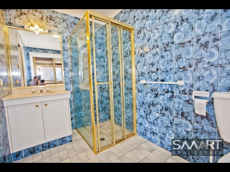 Paradise Waters QLD 4217