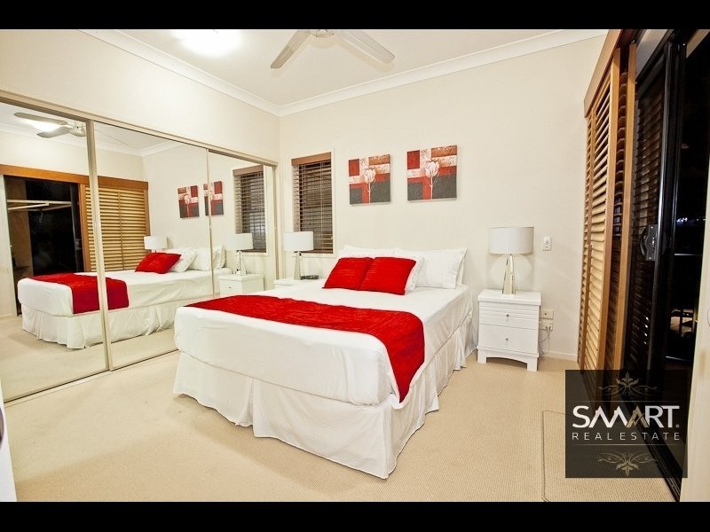 Chevron Island QLD 4217