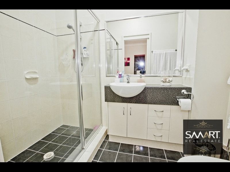 Chevron Island QLD 4217