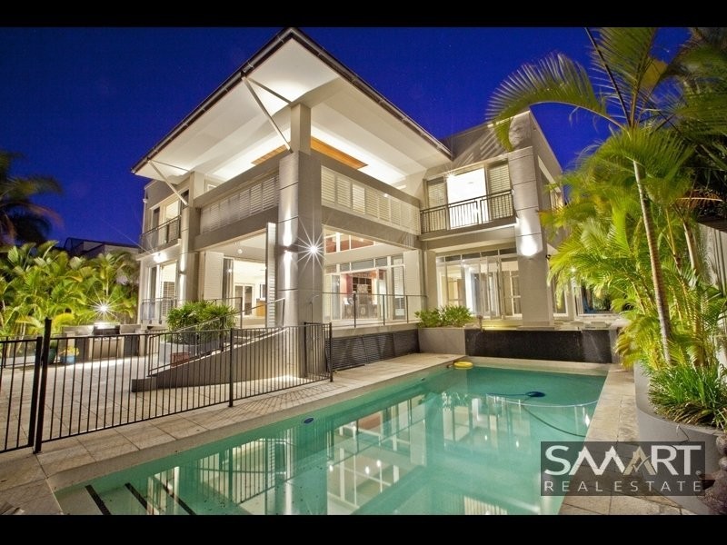 Paradise Waters QLD 4217