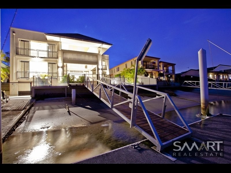 Paradise Waters QLD 4217