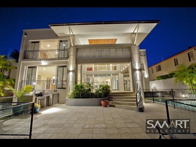 Paradise Waters QLD 4217