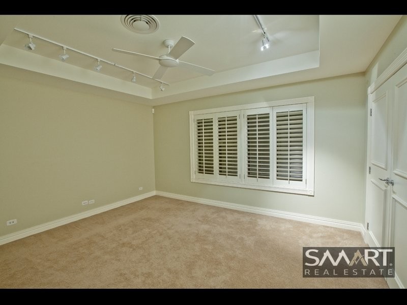 Paradise Waters QLD 4217