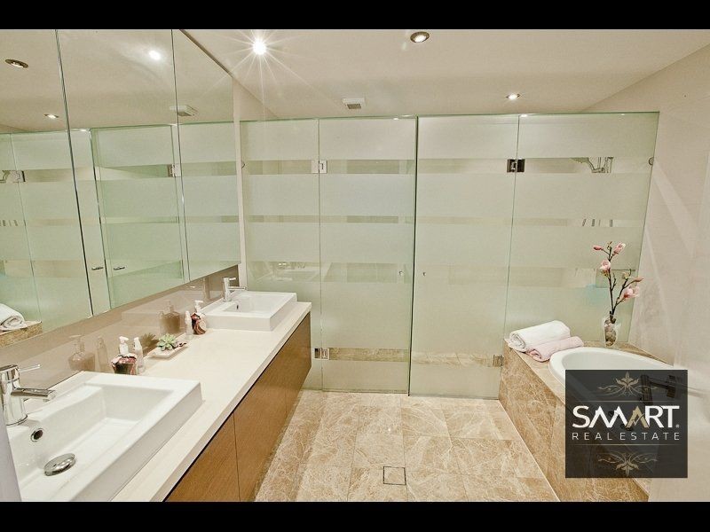 Hope Island QLD 4212